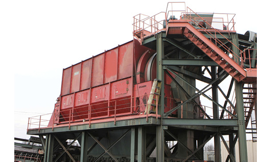 A McLanahan rotary breaker at Armstrong Coal, Kentucky.