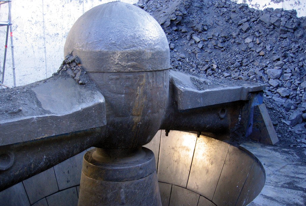 An FLS gyratory crusher.